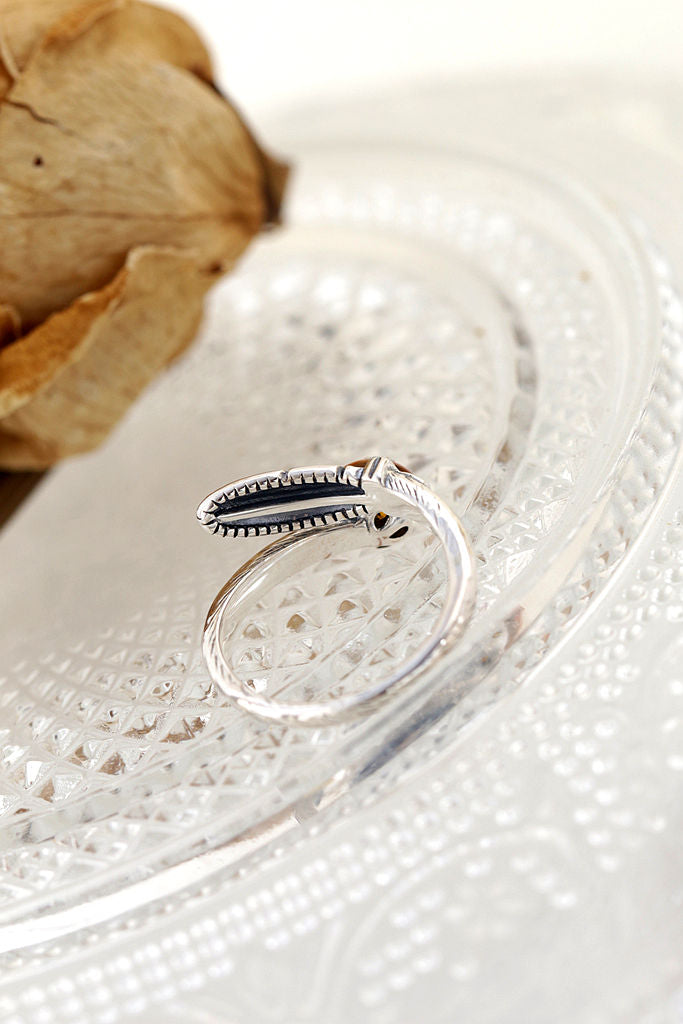 Handmade Inlaid Natural Amber Rings Women Fashion Jewelry Gifts Retro Feather Opening Adjustable Size 925 Sterling Silver Ring