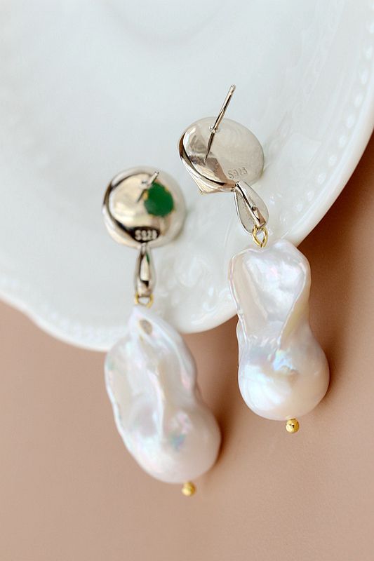 Inlaid Natural Baroque Pearl Green Chalcedony 925 Sterling Silver Earring