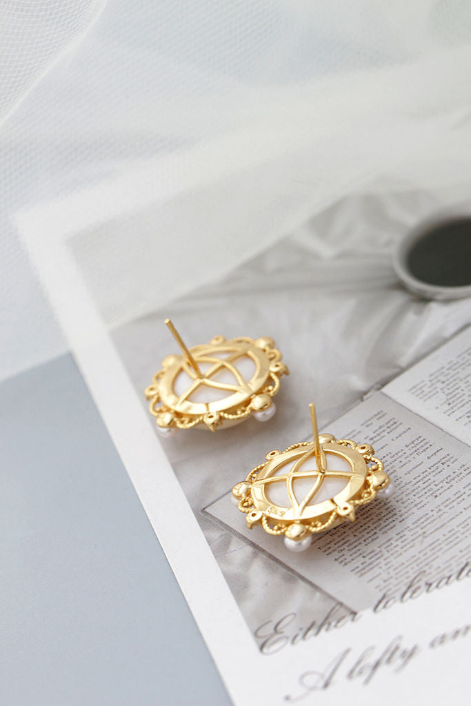 Inlaid Natural White Shell and Freshwater Pearl 18K Gold Plated Earrings Elegant lace-like pattern 925 Sterling Silver Earring