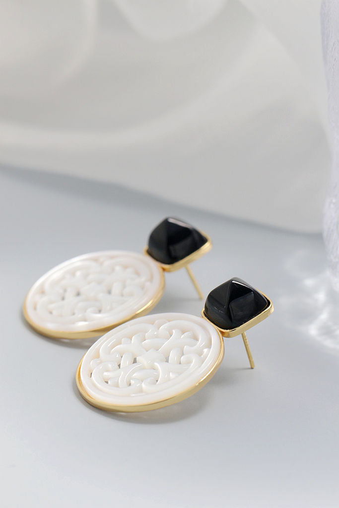 Natural White Shell Openwork 18K Gold Plated Earring Inlaid Black Agate 925 Sterling Silver Earrings Fashion Fine Jewelry Gift