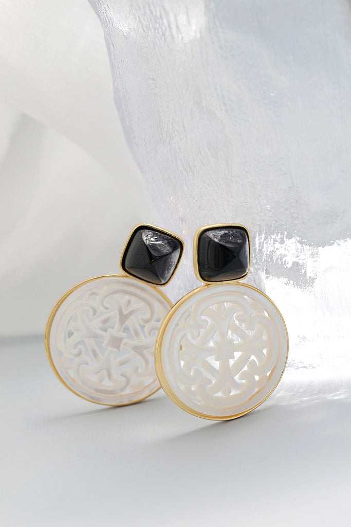 Natural White Shell Openwork 18K Gold Plated Earring Inlaid Black Agate 925 Sterling Silver Earrings Fashion Fine Jewelry Gift