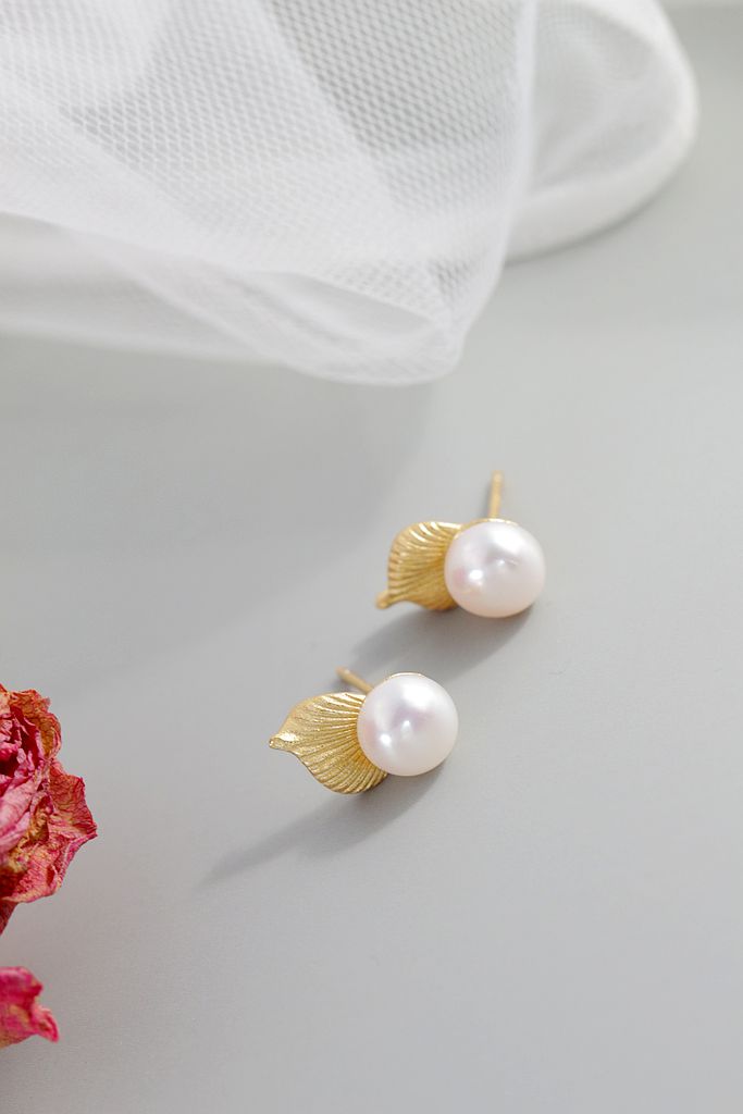 Cute and Minimalist Style 925 Sterling Silver Earring Inlaid Natural Freshwater Pearl 18K Gold Plated Earring Fashion Jewelry