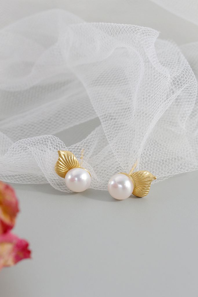 Cute and Minimalist Style 925 Sterling Silver Earring Inlaid Natural Freshwater Pearl 18K Gold Plated Earring Fashion Jewelry