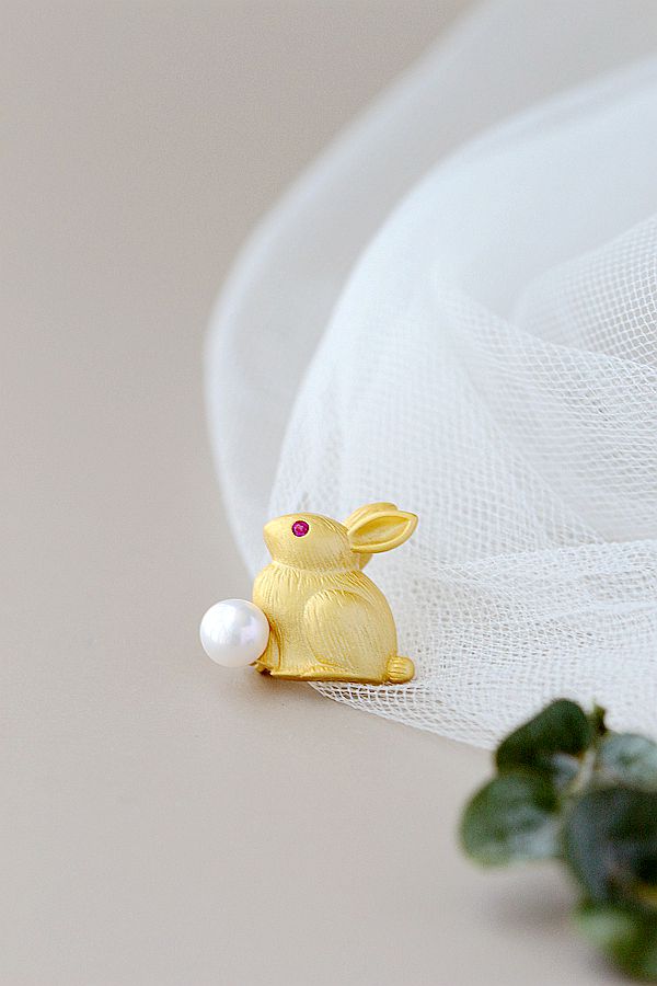 Authentic 925 Sterling Silver Brooch 18K Gold Plated Little Rabbit Inlaid Natural Freshwater Pearl Trendy High Quality Jewelry