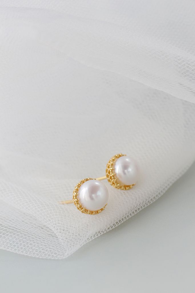 Delicate Small Cut-Out Pattern 925 Sterling Silver Earrings Inlaid With Natural Freshwater Pearl 18K Gold Plated Earrings Gift