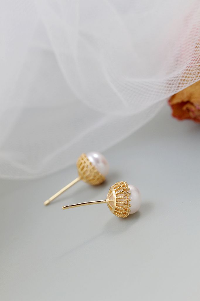 Delicate Small Cut-Out Pattern 925 Sterling Silver Earrings Inlaid With Natural Freshwater Pearl 18K Gold Plated Earrings Gift
