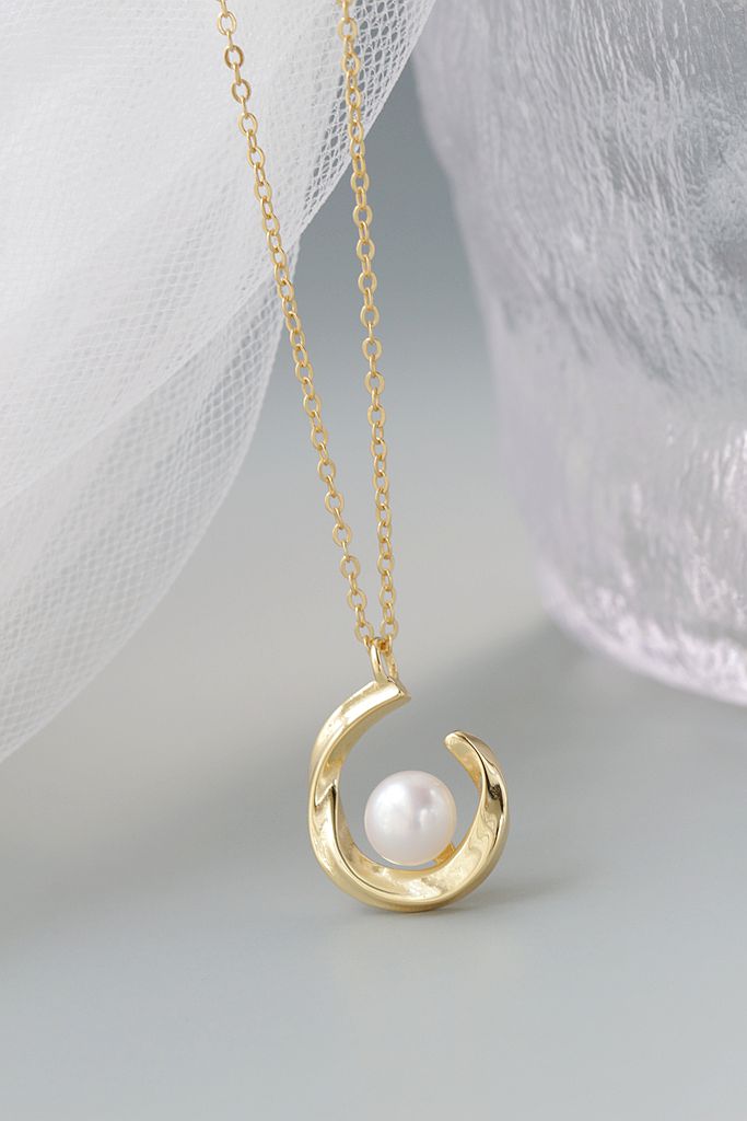 Elegant and Minimalist Style 925 Sterling Silver Pendant Inlaid Natural Freshwater Pearl 18K Gold Plated Pendant Jewelry Gift