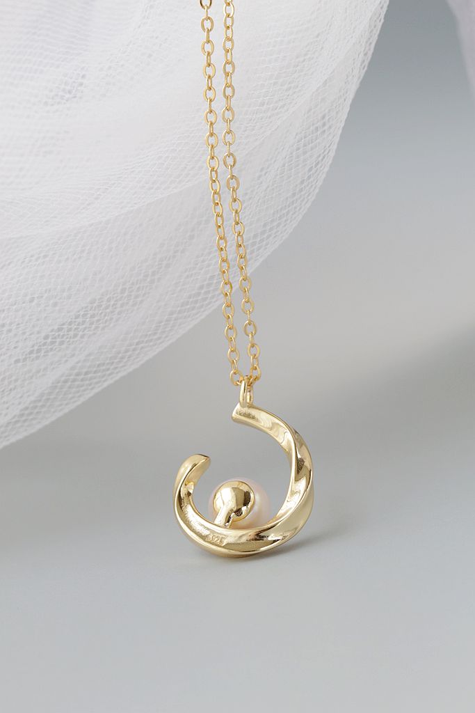 Elegant and Minimalist Style 925 Sterling Silver Pendant Inlaid Natural Freshwater Pearl 18K Gold Plated Pendant Jewelry Gift