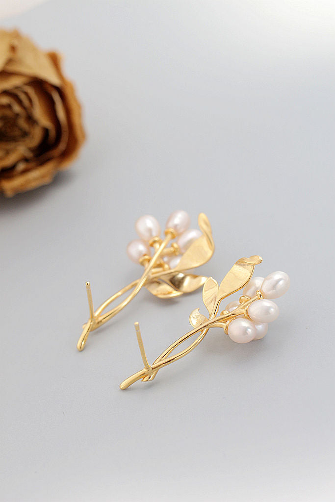 Trendy Floral Design 18K Gold-Plated Earring Inlaid Natural Freshwater Pearl Fashion Creative 925 Sterling Silver Earrings