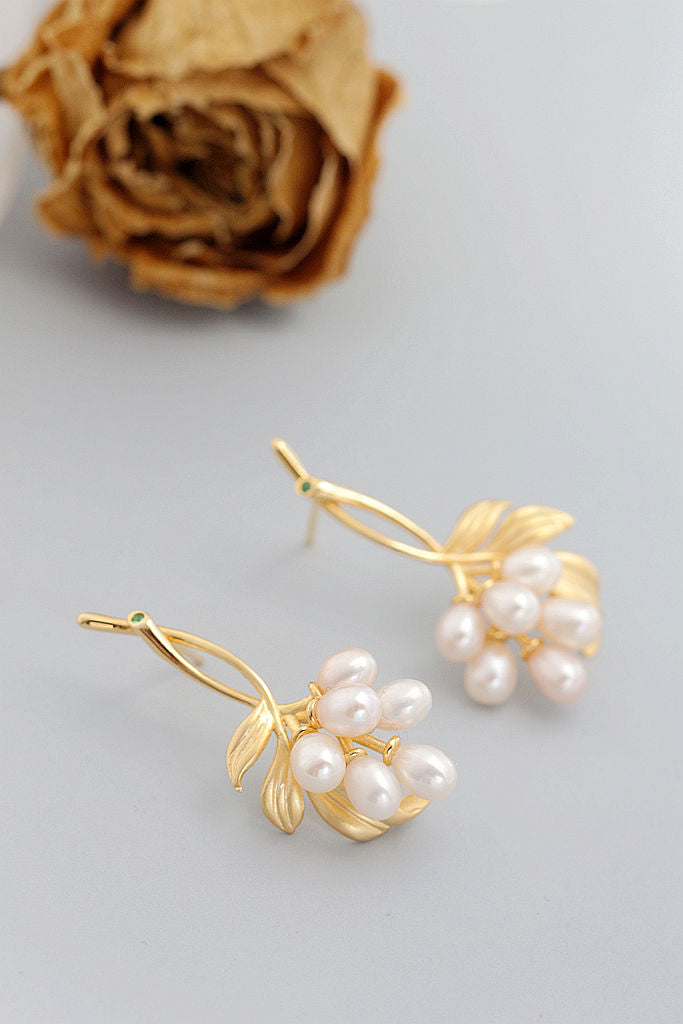 Trendy Floral Design 18K Gold-Plated Earring Inlaid Natural Freshwater Pearl Fashion Creative 925 Sterling Silver Earrings