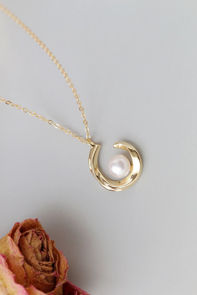 Elegant and Minimalist Style 925 Sterling Silver Pendant Inlaid Natural Freshwater Pearl 18K Gold Plated Pendant Jewelry Gift