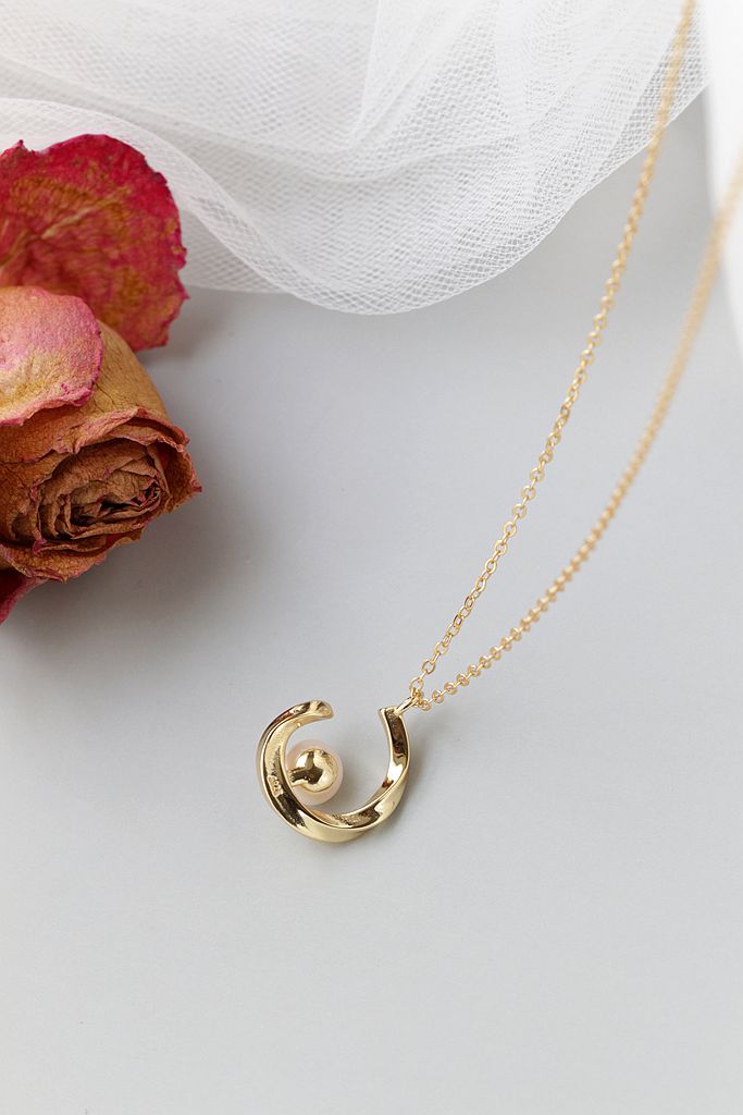 Elegant and Minimalist Style 925 Sterling Silver Pendant Inlaid Natural Freshwater Pearl 18K Gold Plated Pendant Jewelry Gift