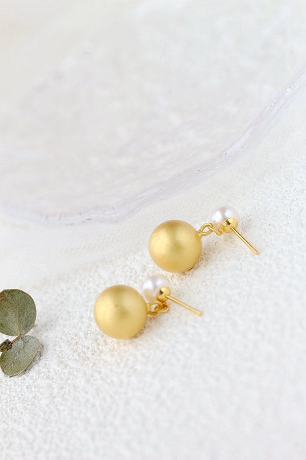 Authentic 925 Sterling Silver Earring Inlaid Natural Freshwater Pearl Fashion 18K Gold Plated Hollow Small Ball Earring Female
