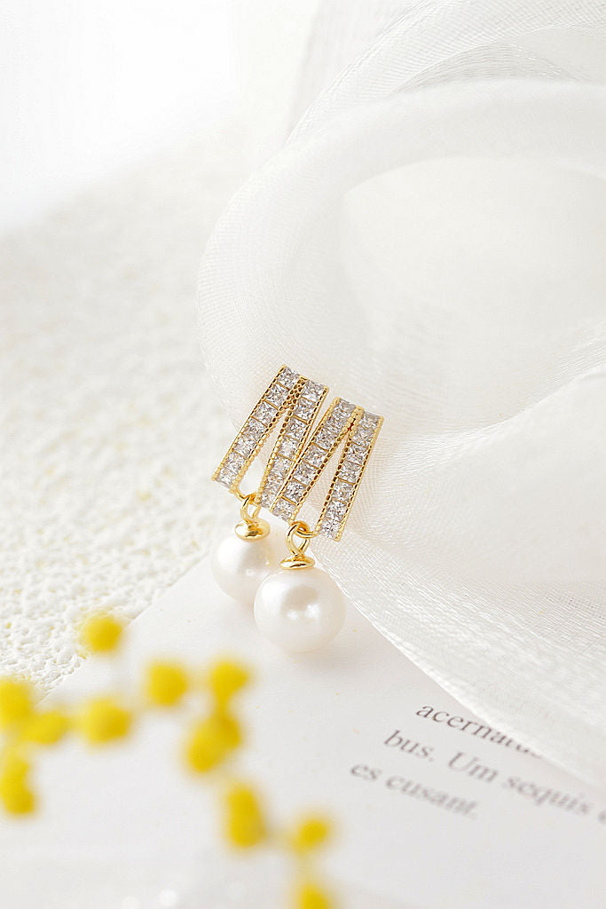 Modern Minimalist Design 925 Sterling Silver Earring Inlaid Natural Freshwater Pearl 18K Gold Plated Earring Jewelry Gift