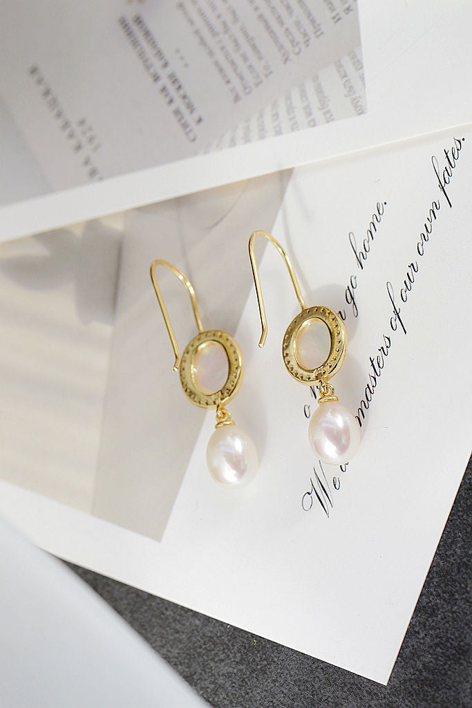 Inlaid Natural Freshwater Pearl 925 Sterling Silver Earring Simple Versatile 18K Gold Plated White Shell Inlay Earring Jewelry