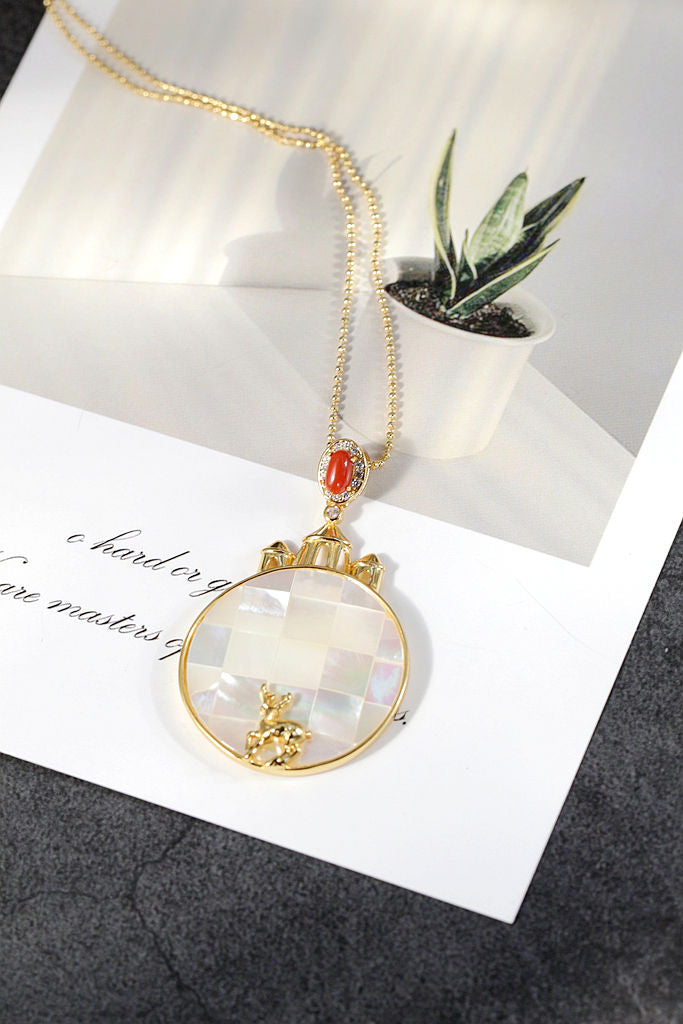 Natural Pearl Shellfish 925 Sterling Silver Pendant 18K Gold Plated Classical Castle and Small Deer Pendant Unique Elegant Gift